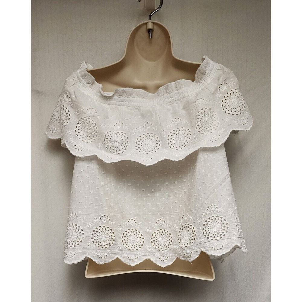 AMERICAN EAGLE OUTFITTERS Women's White Eyelet Off Shoulder Top Size Small - Picture 4 of 5